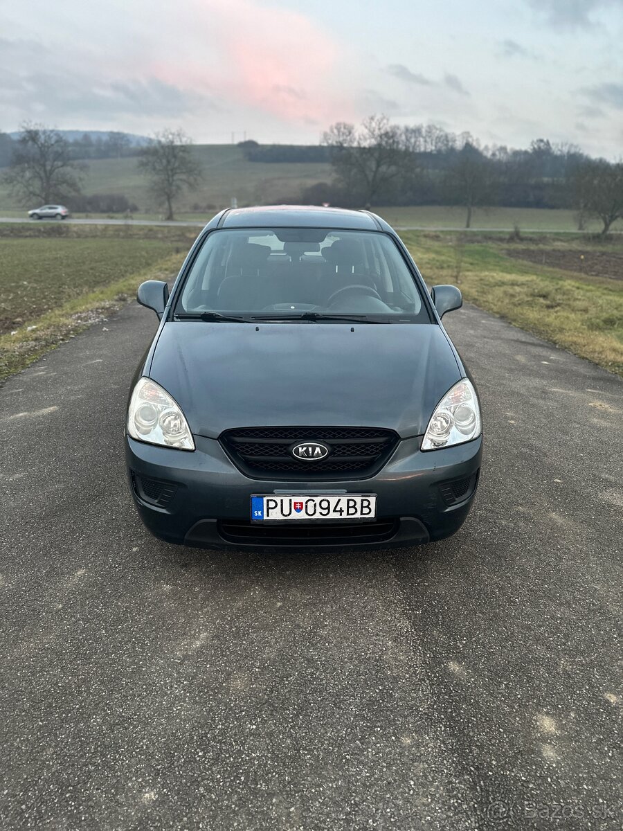 KIA CARENS 2.0 benzin rok 2010 - 2