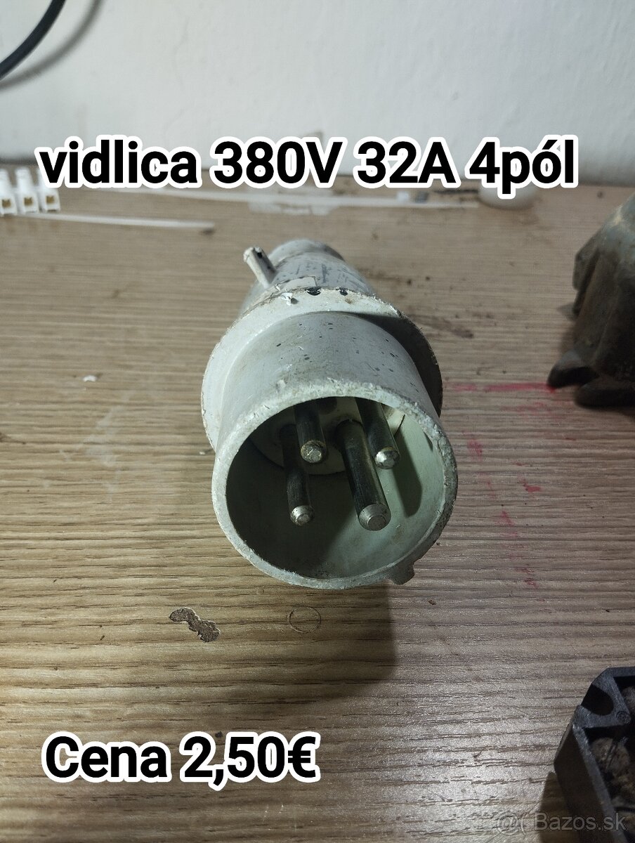 Staré elektroinštalačné kúsky - 2