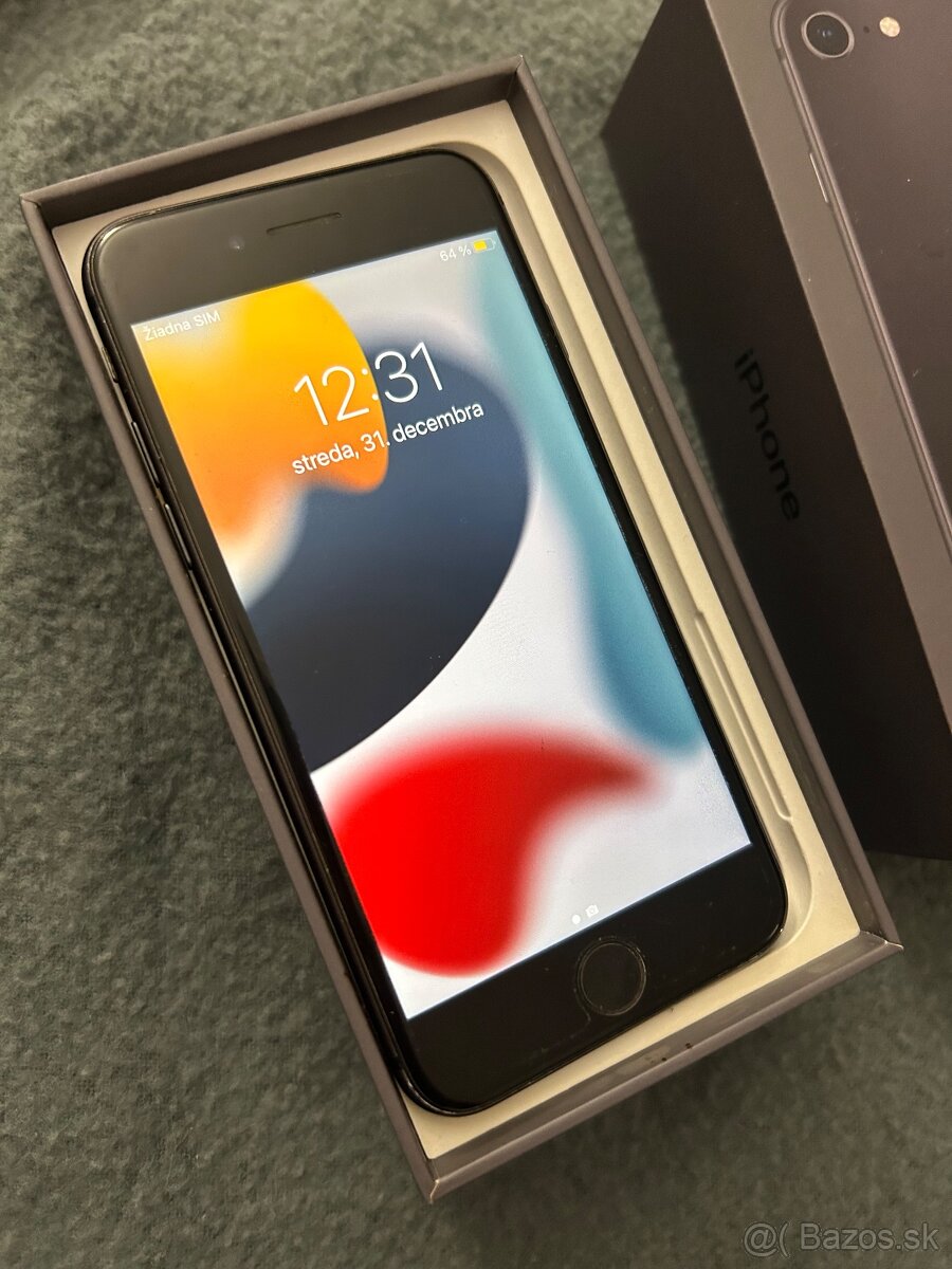 iPhone 8 64GB black - 100% batéria - 2