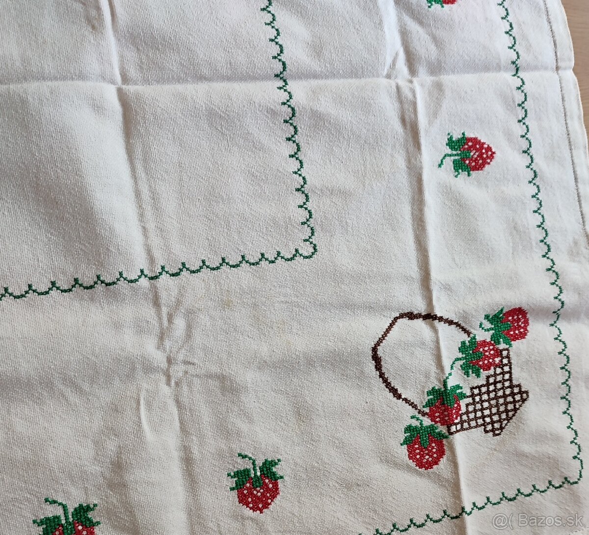 Vyšívaný obrus a dečky - set - 2