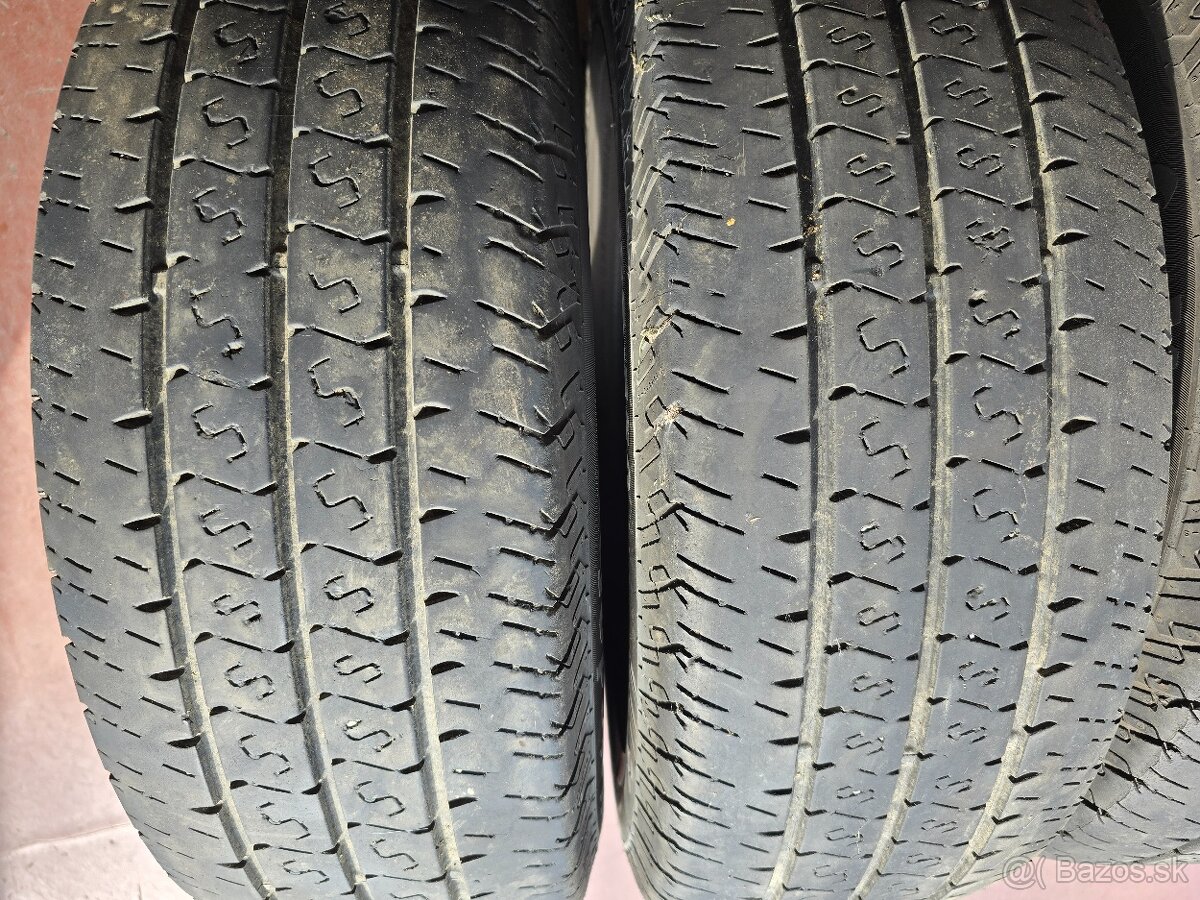 215/70R15C letné pneu Matador - 2