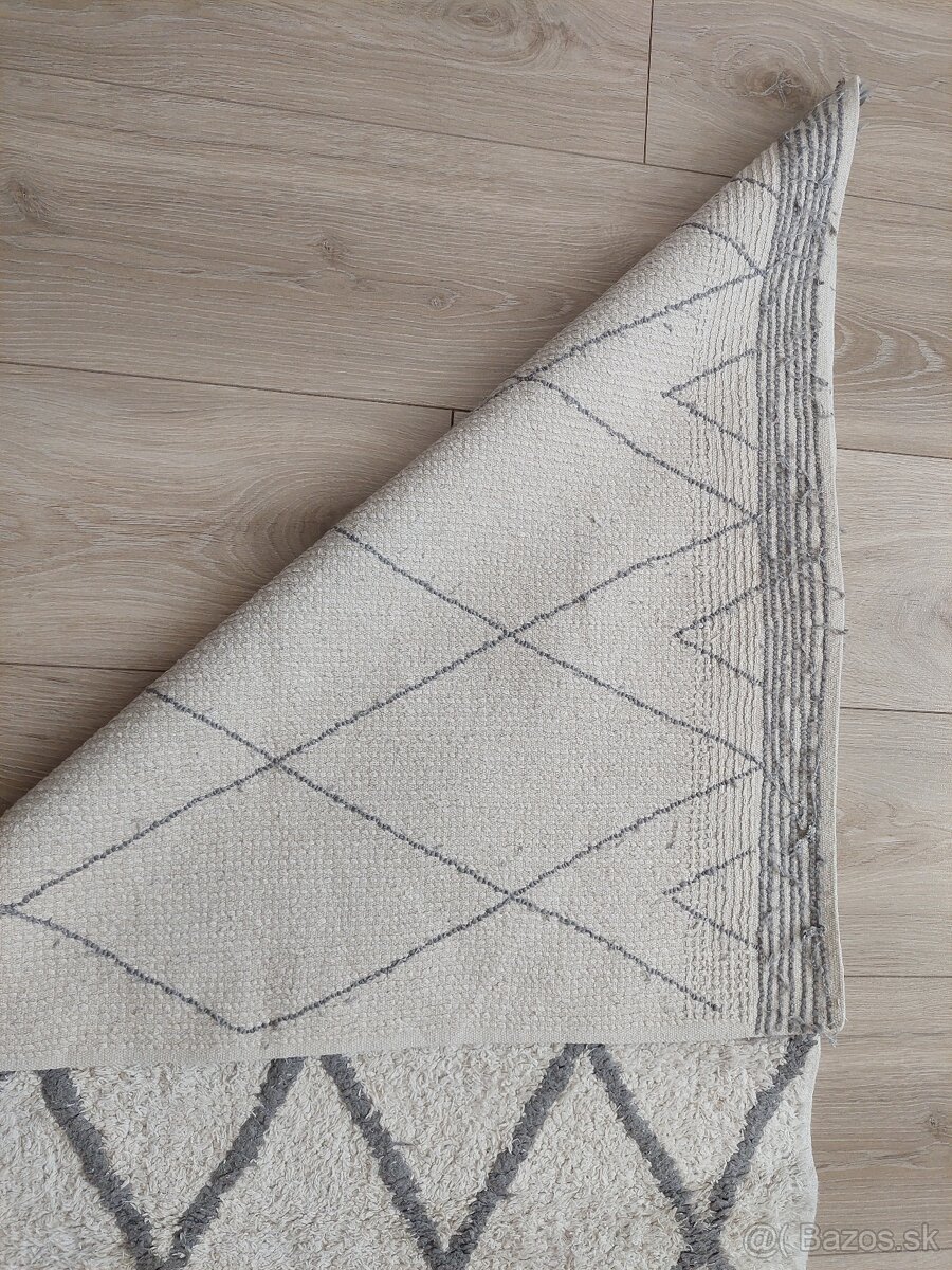 Koberec rozmer 70x165 cm - 2