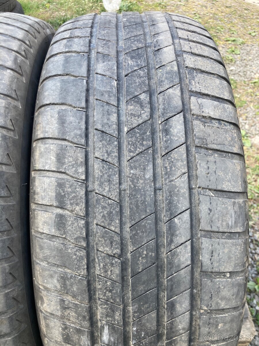 Bridgestone letné 215/55R17 - 4ks - 2