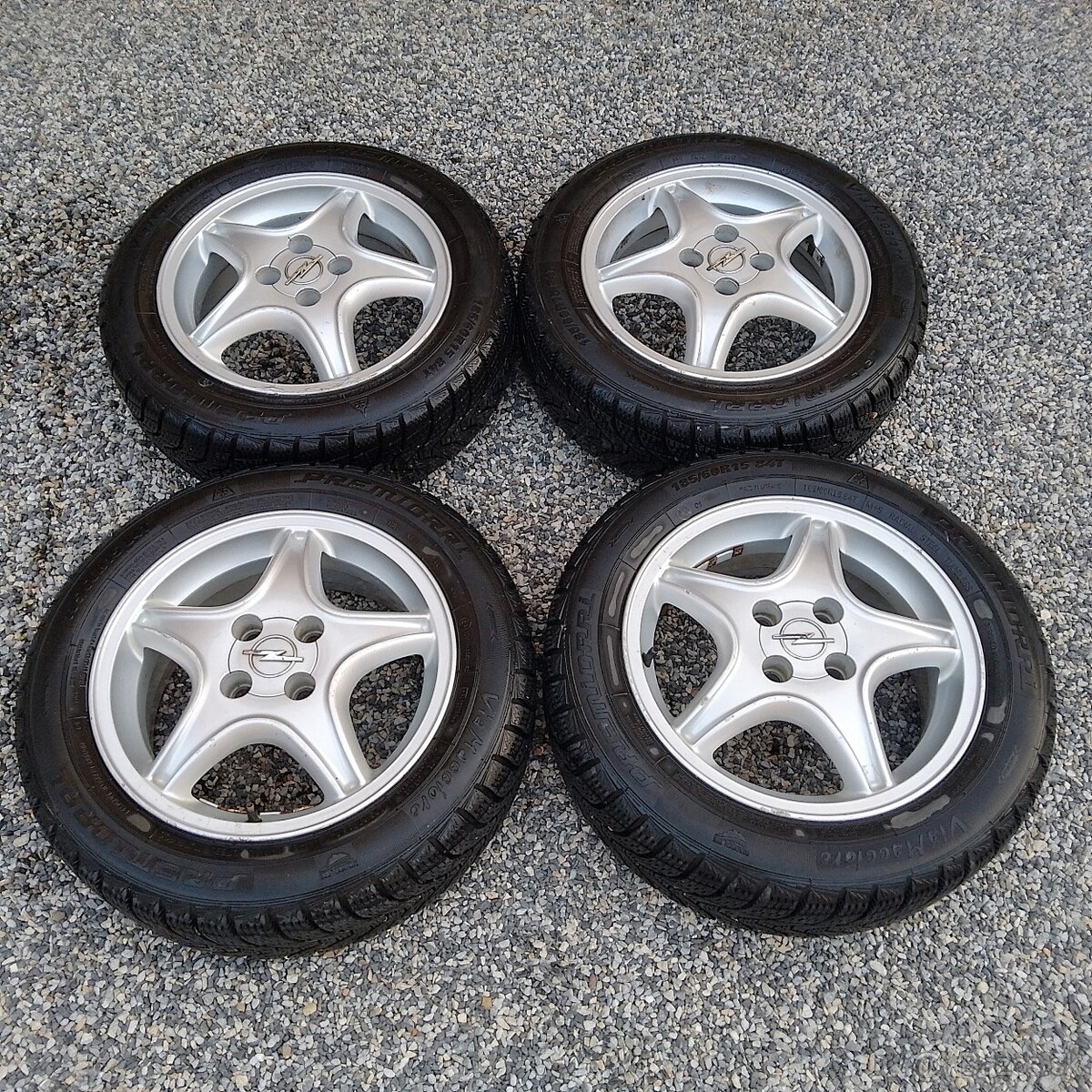 4x100 R15 Elektróny+ pneumatiky - 2