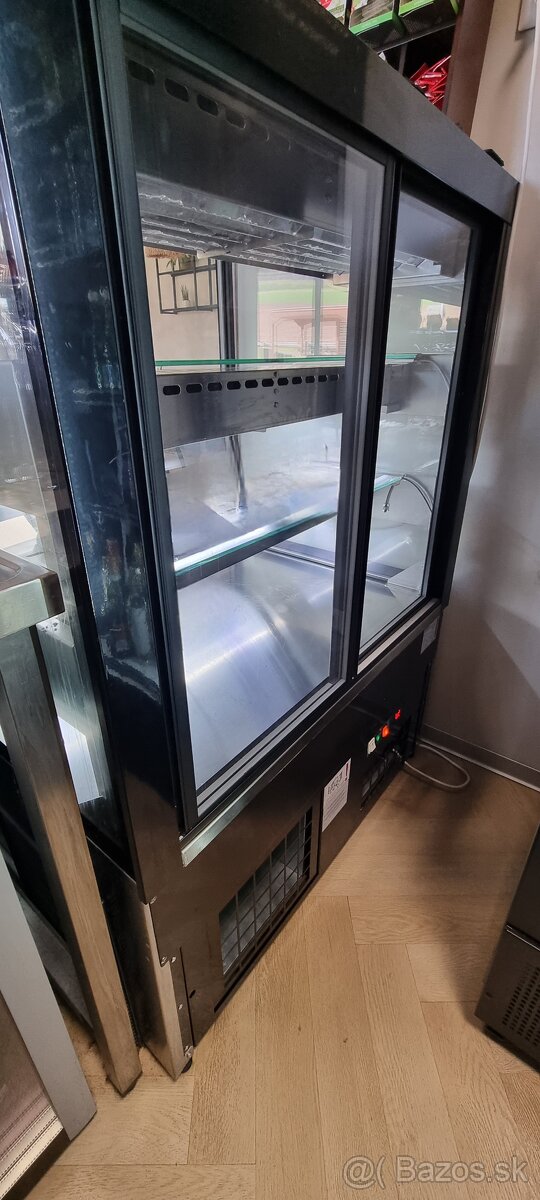 Predám vitrínovú chladničku do cukrárne - 2