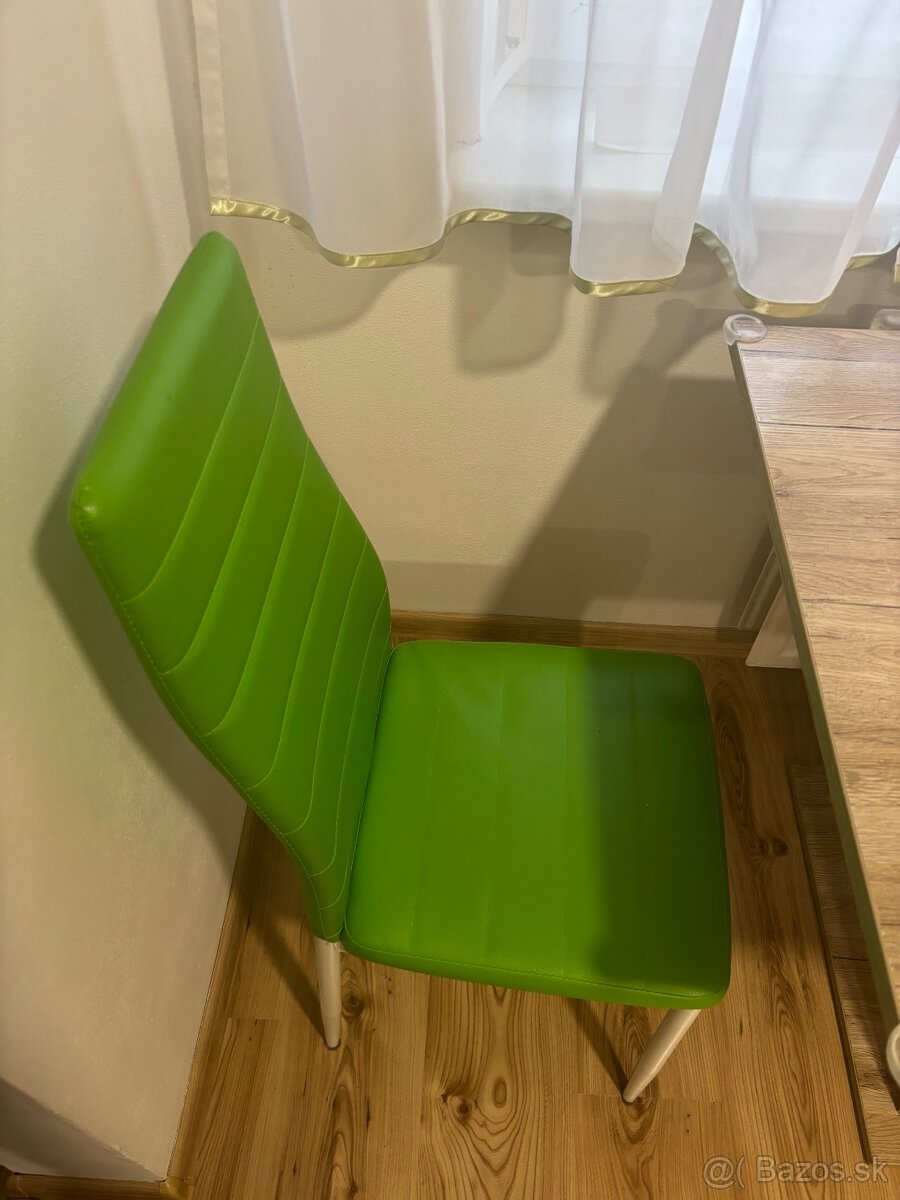 stolik so stolickami - 2