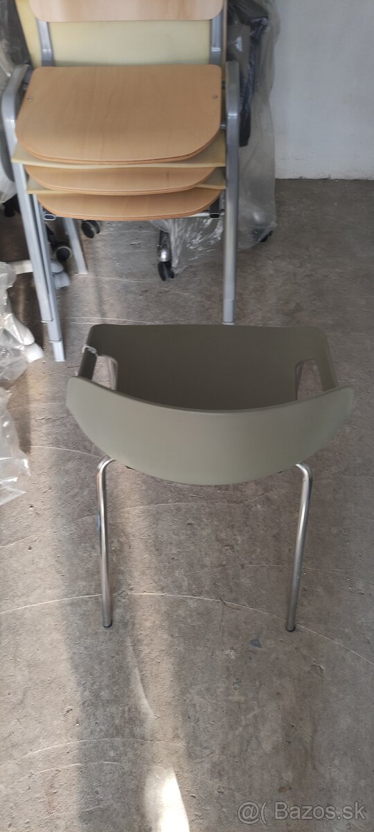 Stolička dizajnová - 2