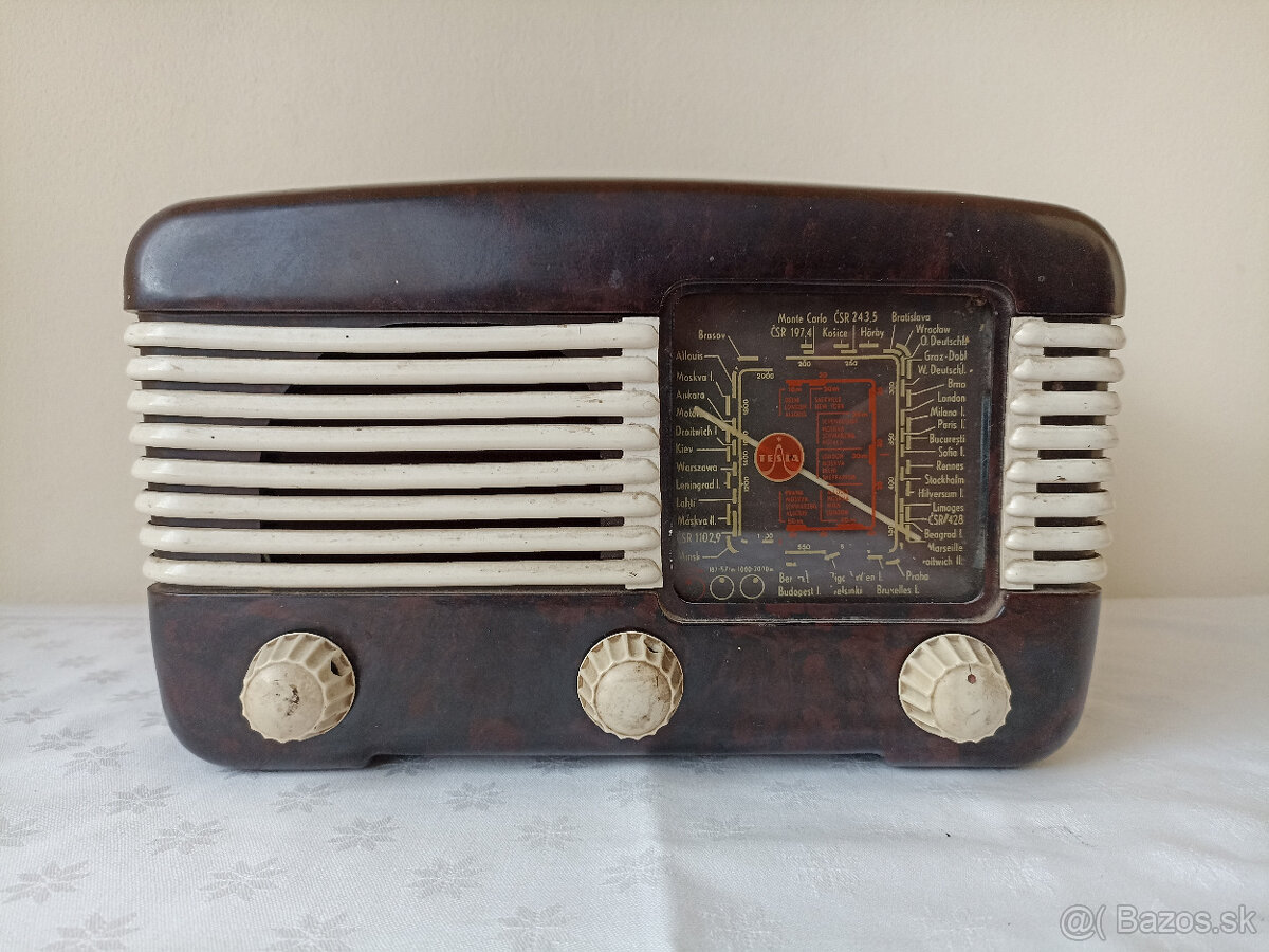 Staré retro bakelitové rádio Tesla Talisman 306U - 2