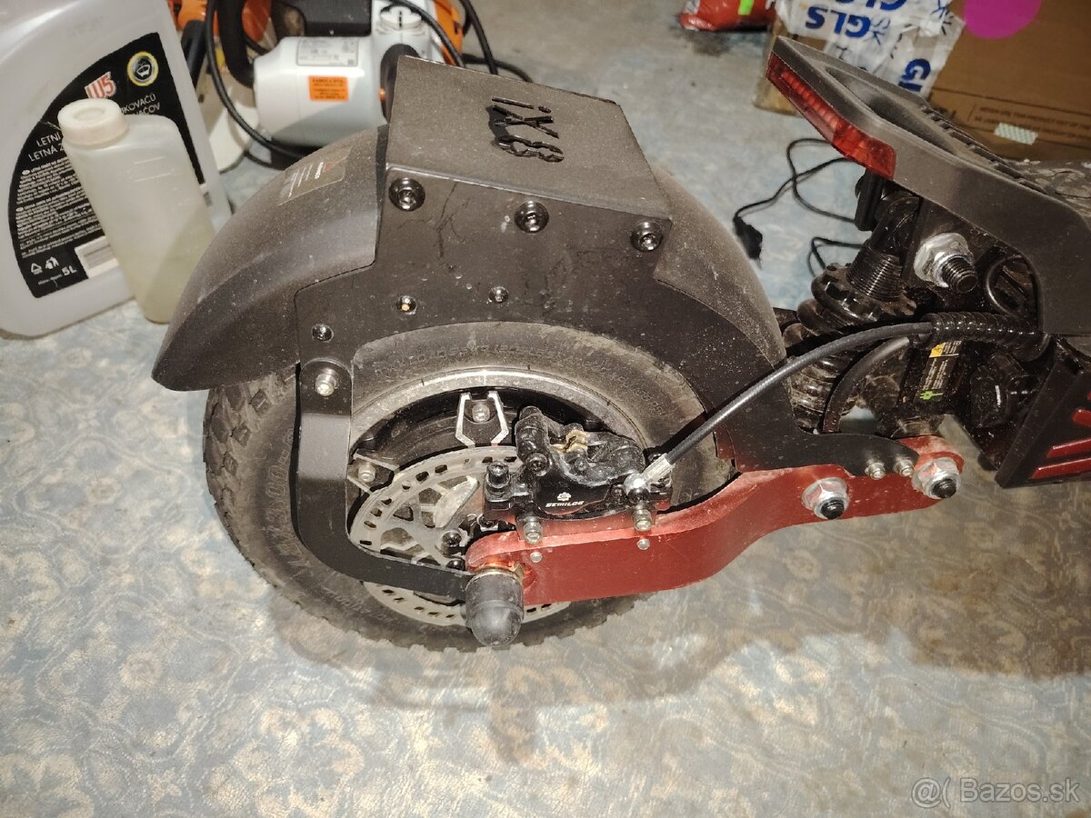 📌 Predám – Elektrická kolobežka iScooter iX8 - 2