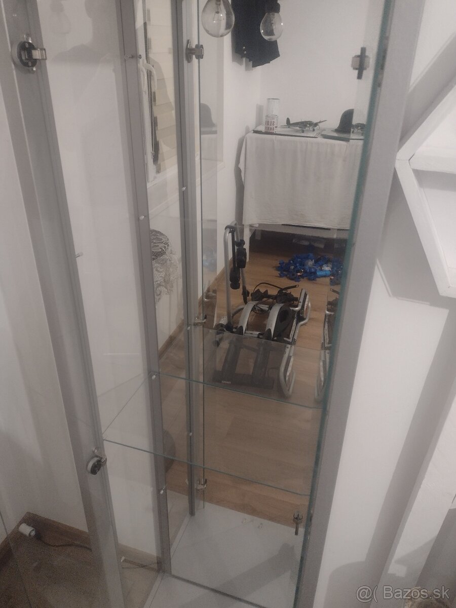 presklenna vitrina - 2