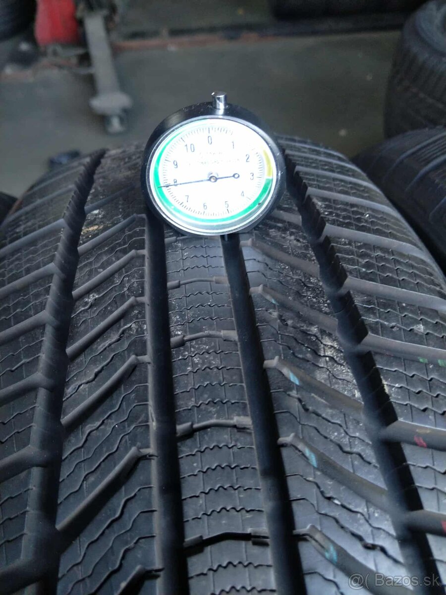 225/55 R 17 97 H zimné CONTINENTAL. - 2
