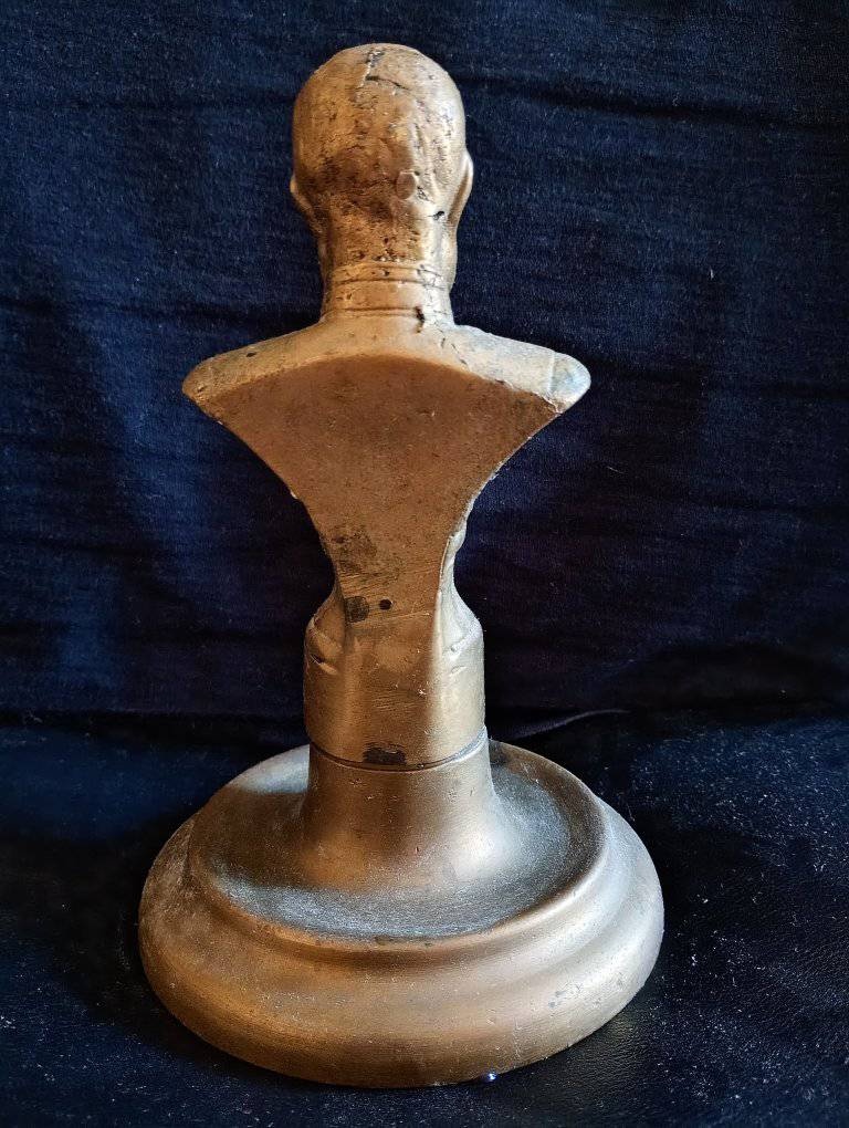 Busta Franz Josef - 2