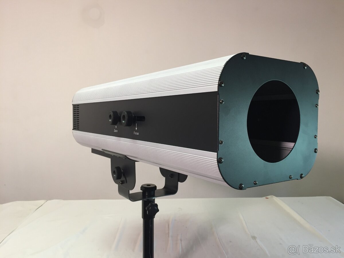 300W LED hľadák. - 2