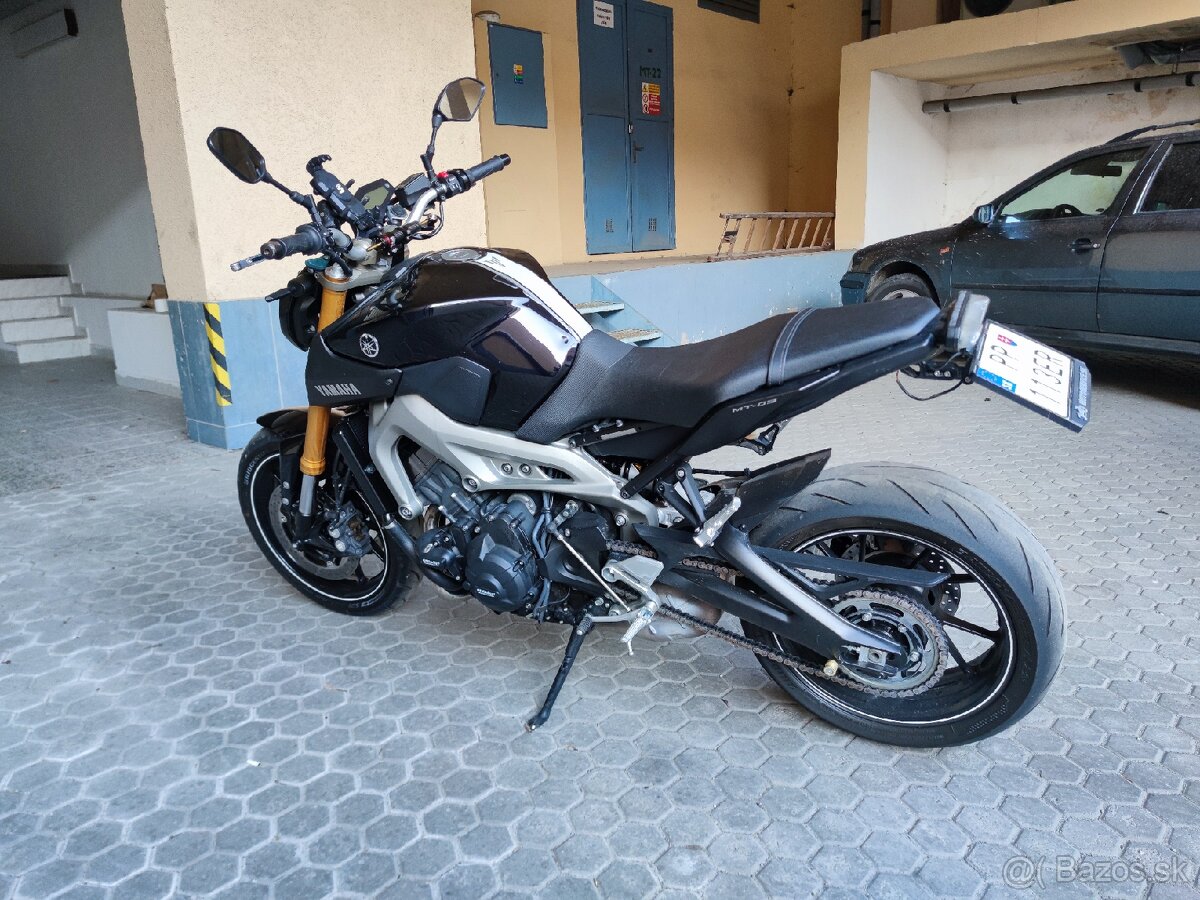 Yamaha MT09 - 2