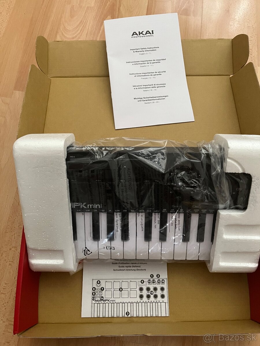 Akai MPK mini - 2