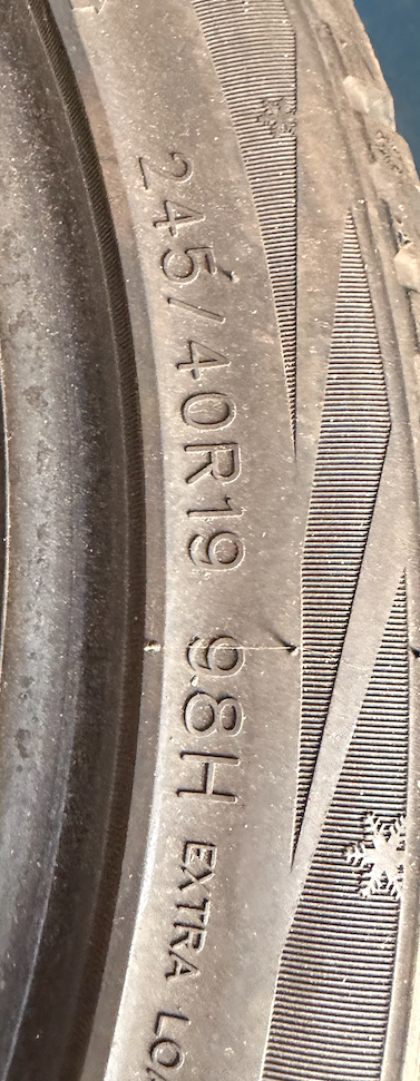 245/40 R19 - 2024 - Zimné - 6,5mm - 2