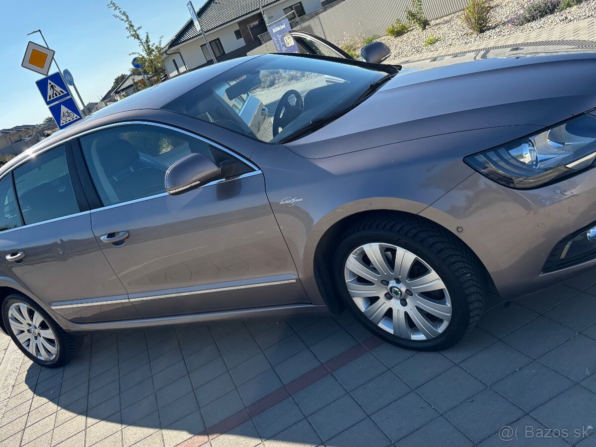 Škoda superb sedan 2.0 TDi dsg - 2