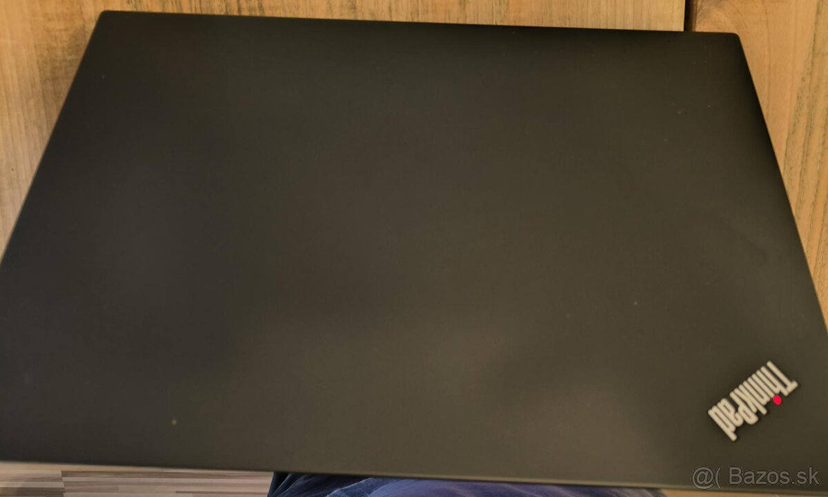 Predám výkonný NB Lenovo ThinkPad T15 Gen 2 - 2