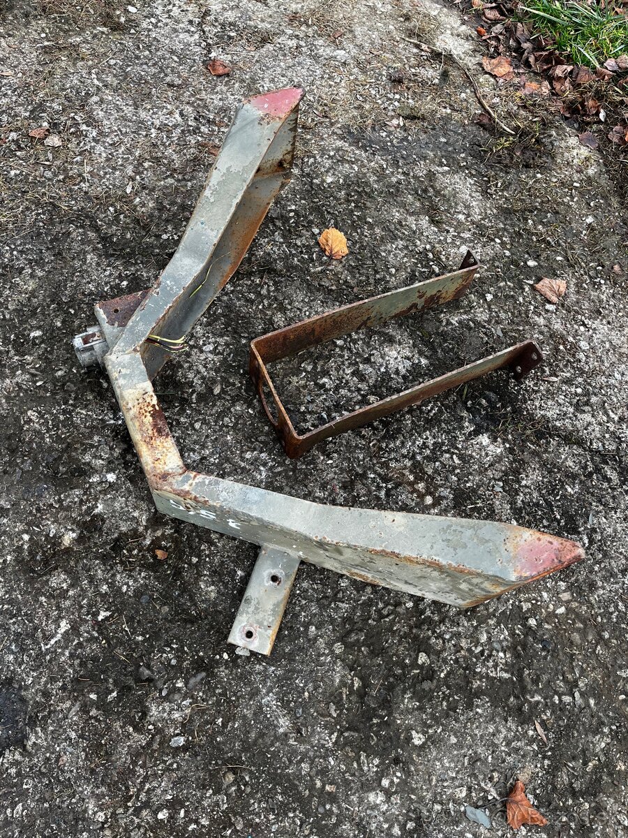 Držiak tiahla V3S - 2