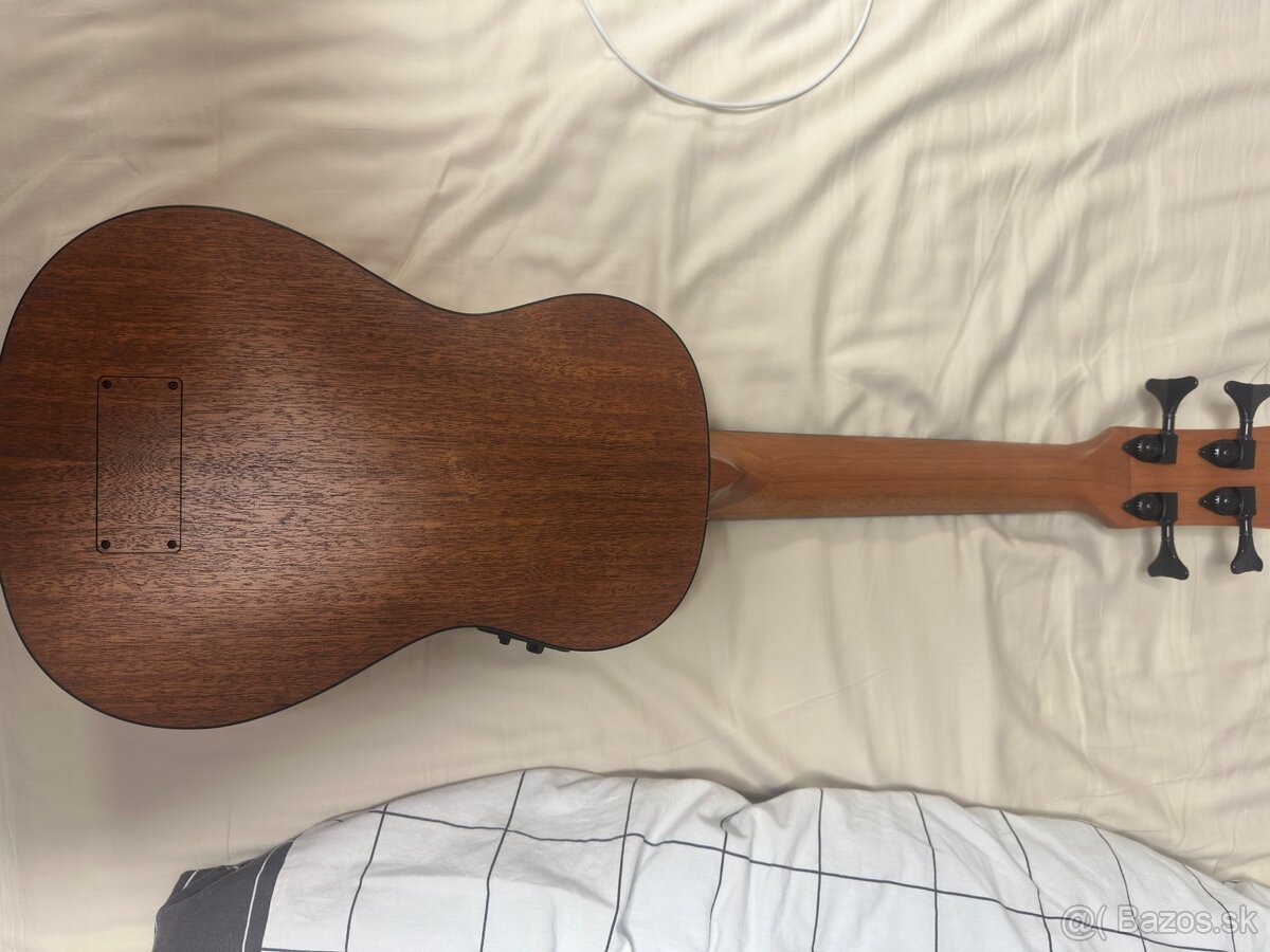 Basové ukulele Laka VUB60EA - 2