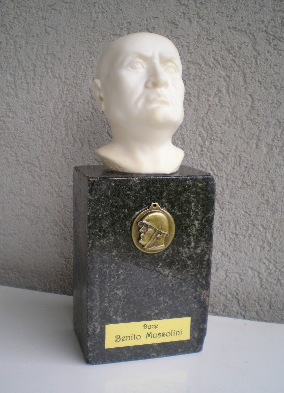 Busta B. Mussolini - 2