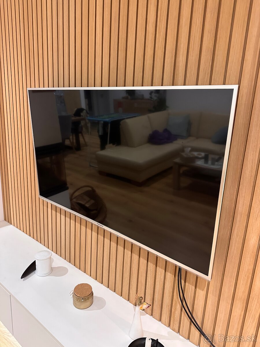 Panasonic TX-L47ET60E - 2