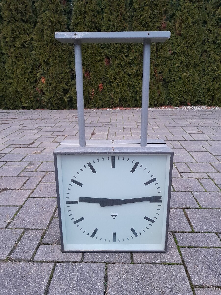 HODINY DVOJITE OBOJSTRANE PAGOTRON 60V - - 2