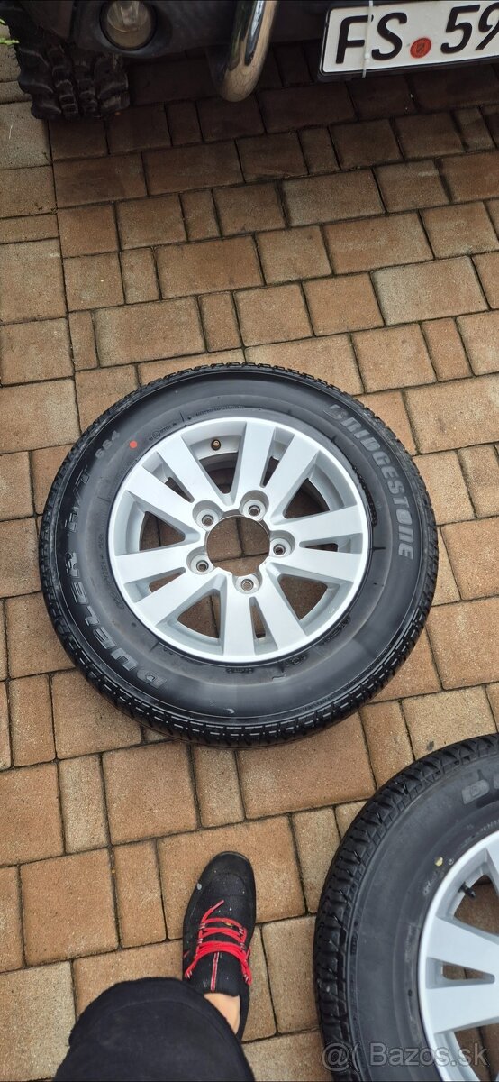 Predám hliníkové disky na Suzuki Jimny - 2