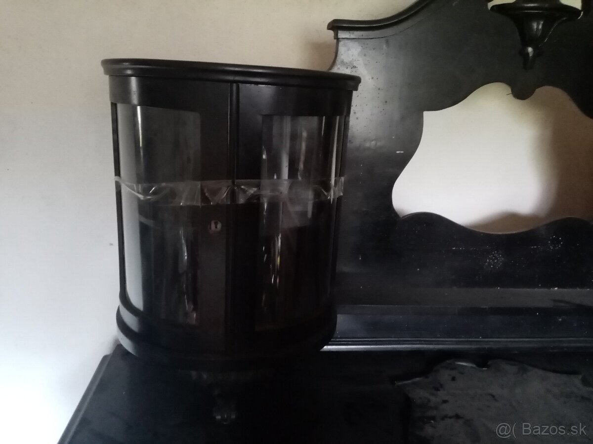 Predám pekný pribornik - 2