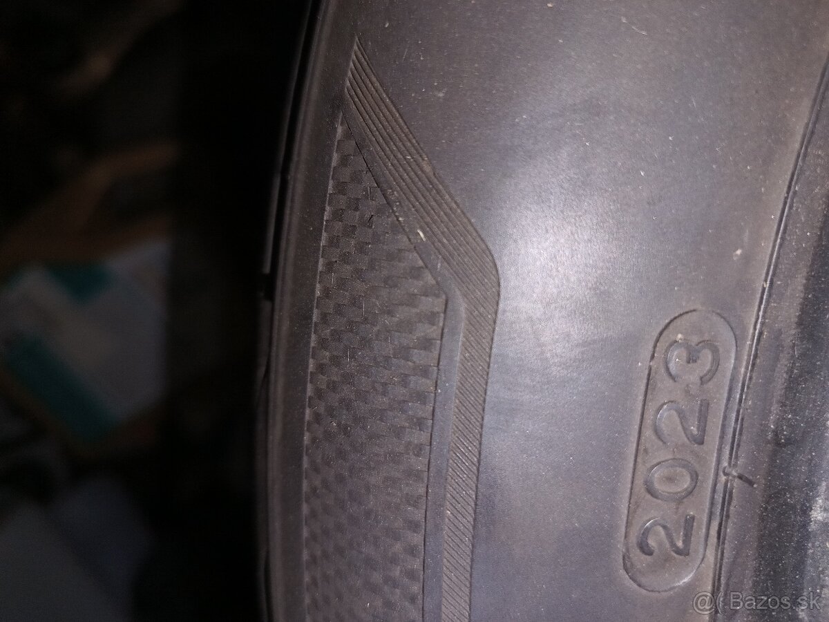 Predám letné pneumatiky 205/55r17 - 2