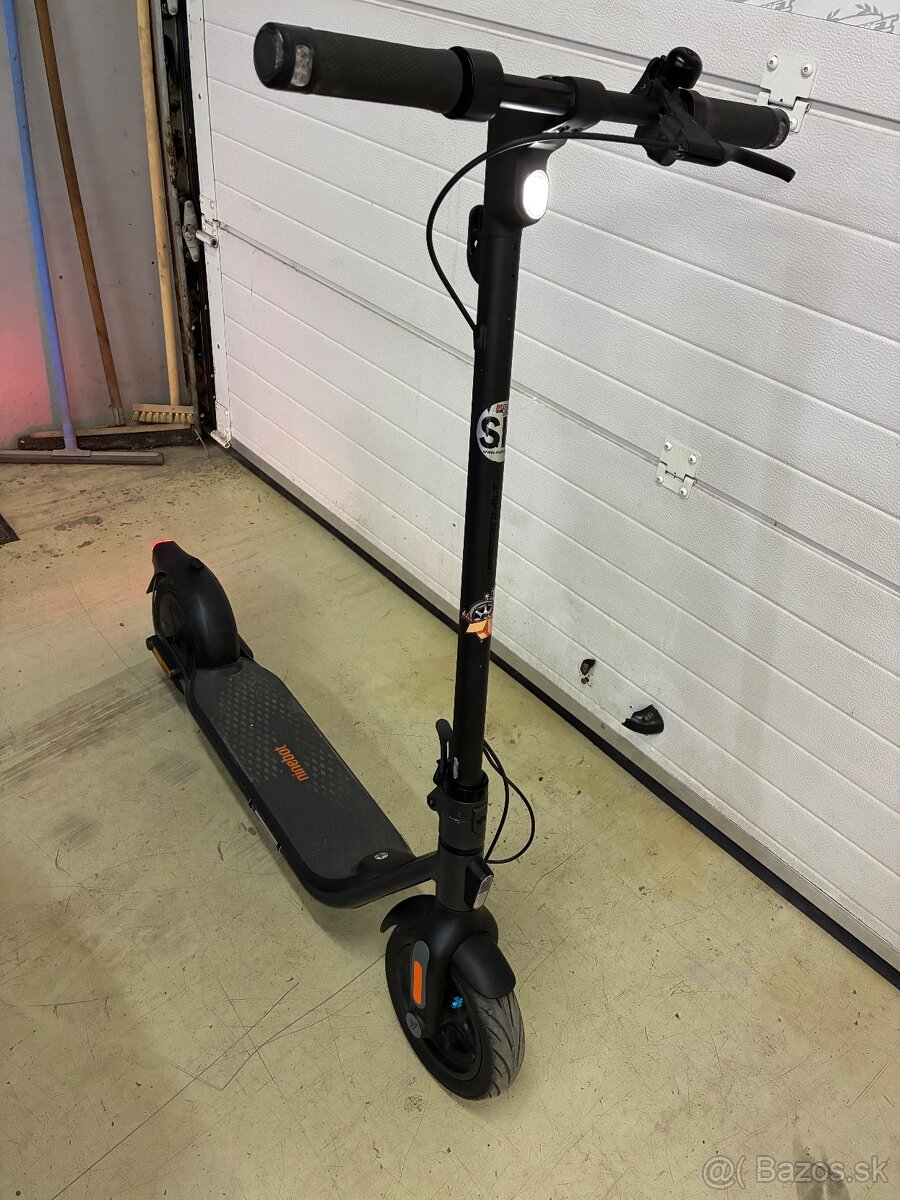 Segway Ninebot KickScooter - 2