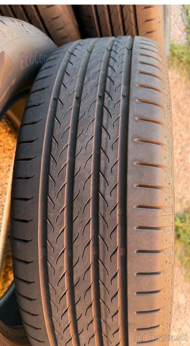 Predám letné pneu Continental 215/60 R18 - 2