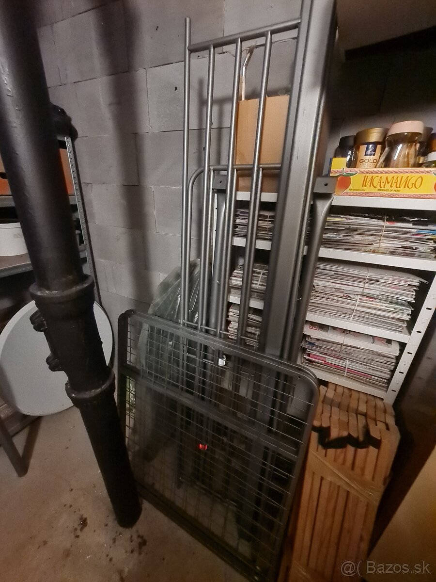 Vyvýšena kovová posteľ IKEA - 2