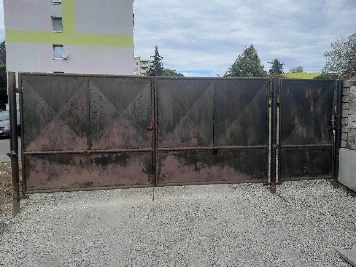 Brána s bráničkou - 2