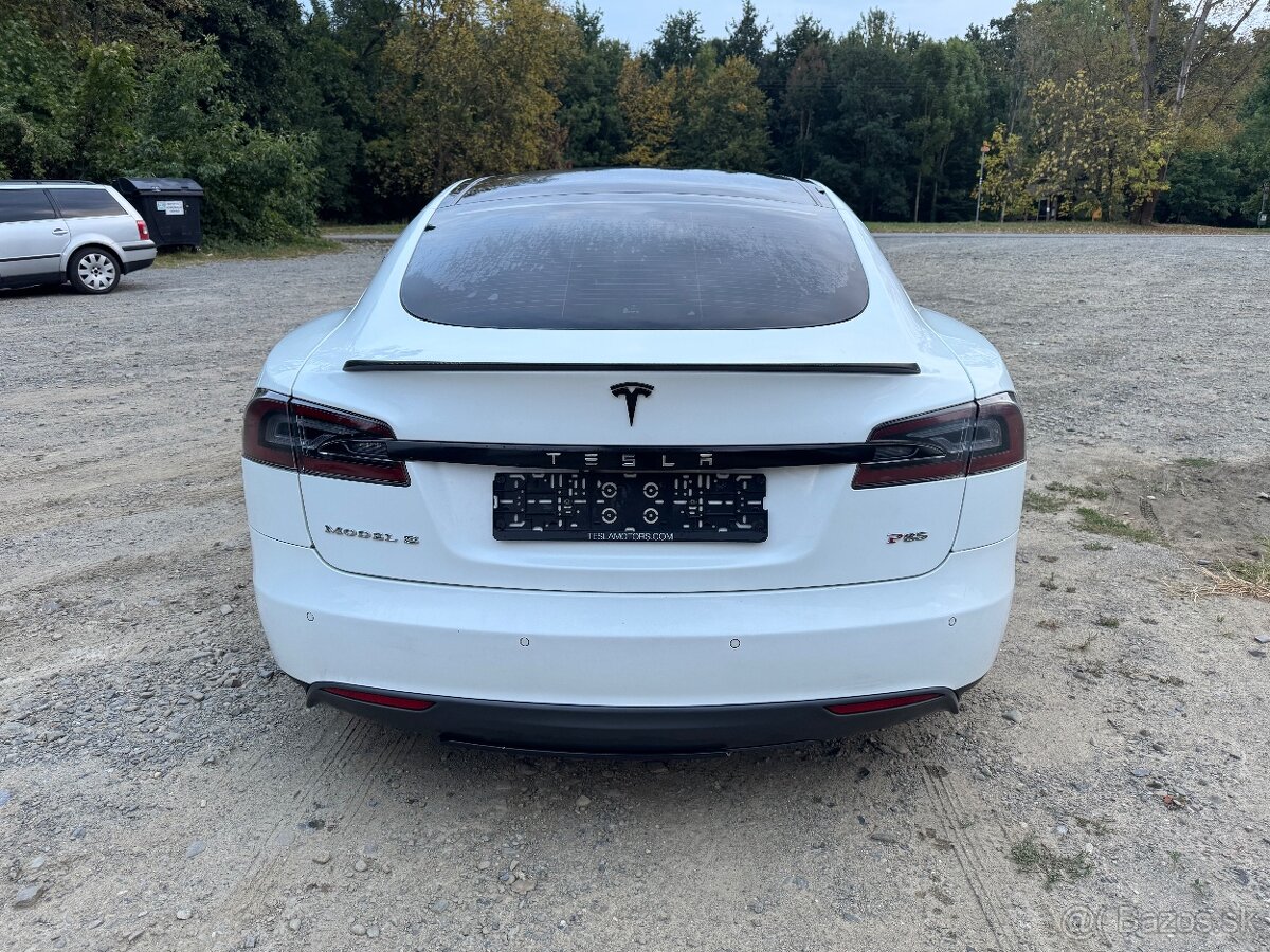 Tesla Model S P85 - Nabíjení ZDARMA - 2