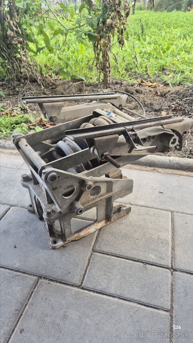 Tatra vzduchovy podstavec sedacky - 2