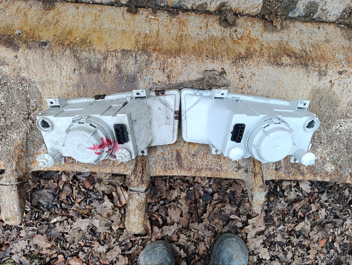 Predné svetlá Lift škoda Felicia - 2