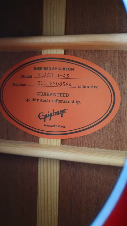 Epiphne Slash J-45 Inspired y Gibso + pevny kfor - 2