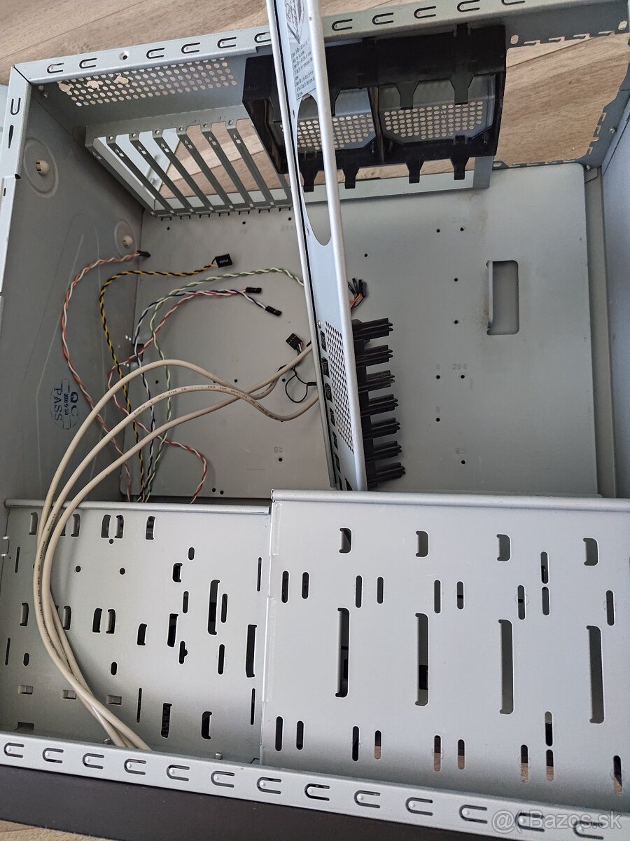 DTK computer PC skrinka - 2