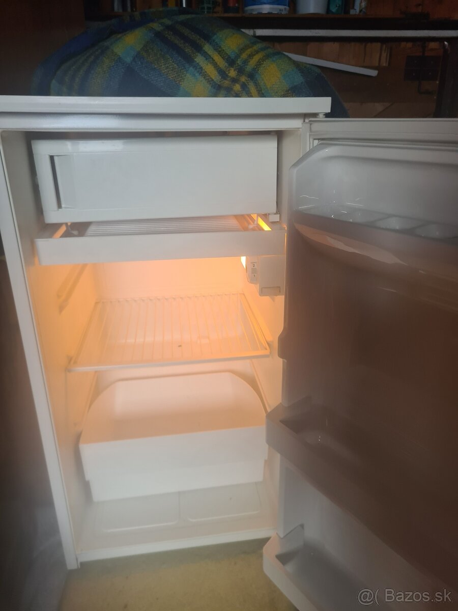 Chladnička. - 2