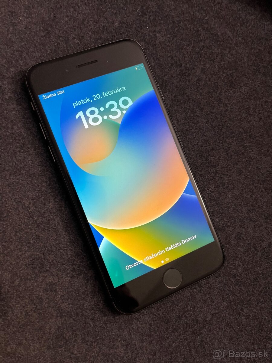 iPhone 8 64GB black - 100% batéria - 2