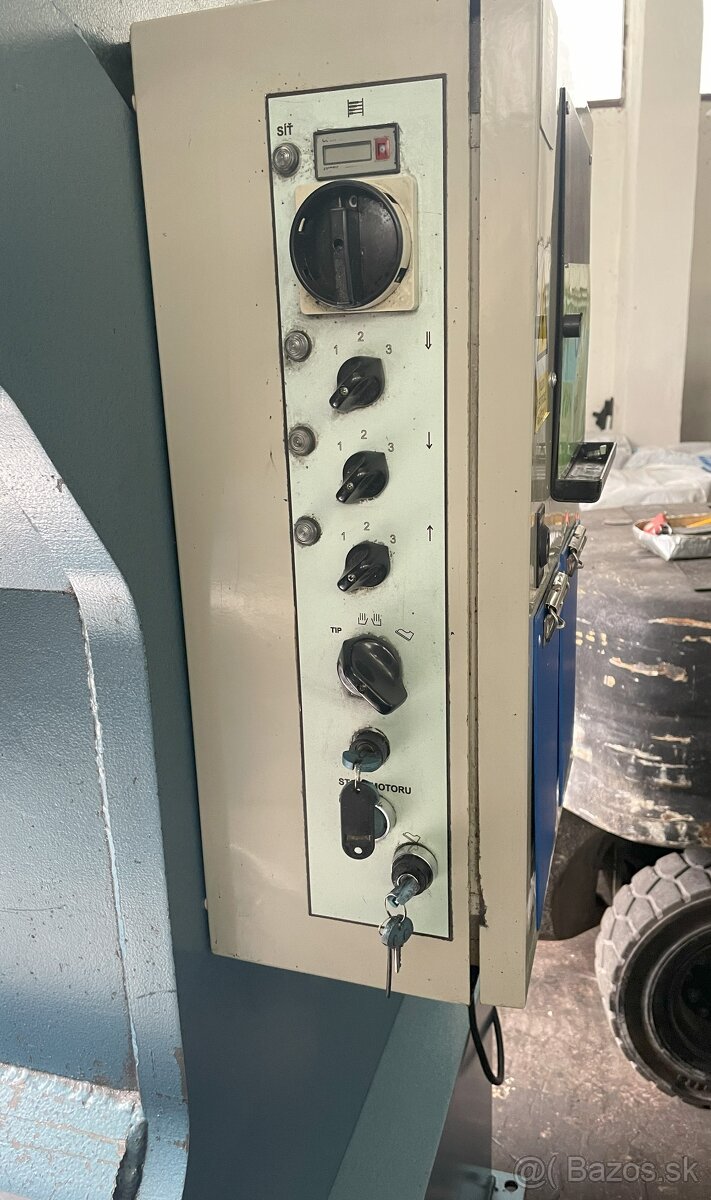 Lis hydraulický CUPS 40 D - 2