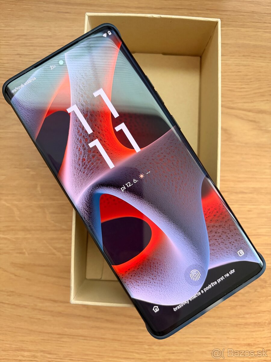 Motorola Edge 50 Pro - 2