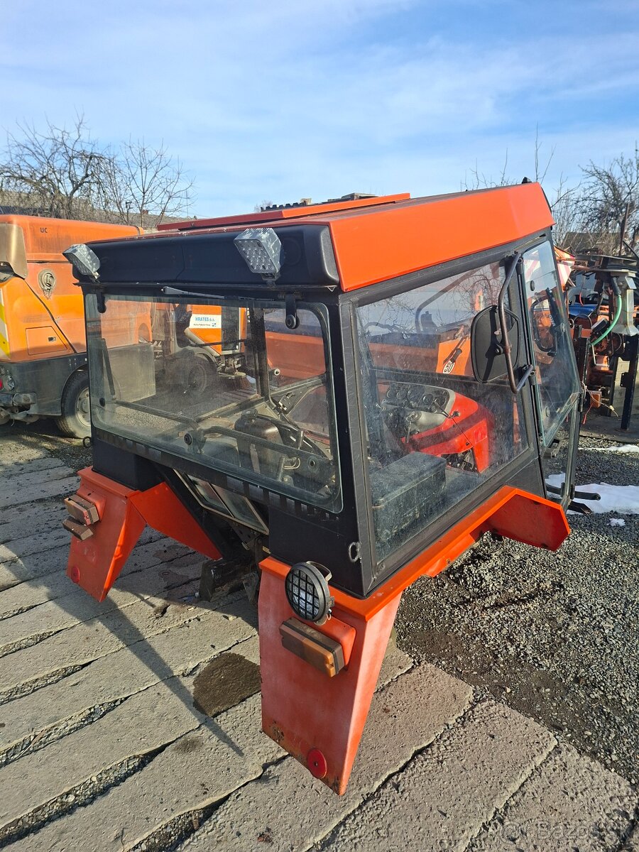 Zetor urI trojkova kabina - 2