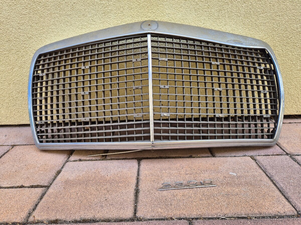Maska chladiča Mercedes w115 - 2