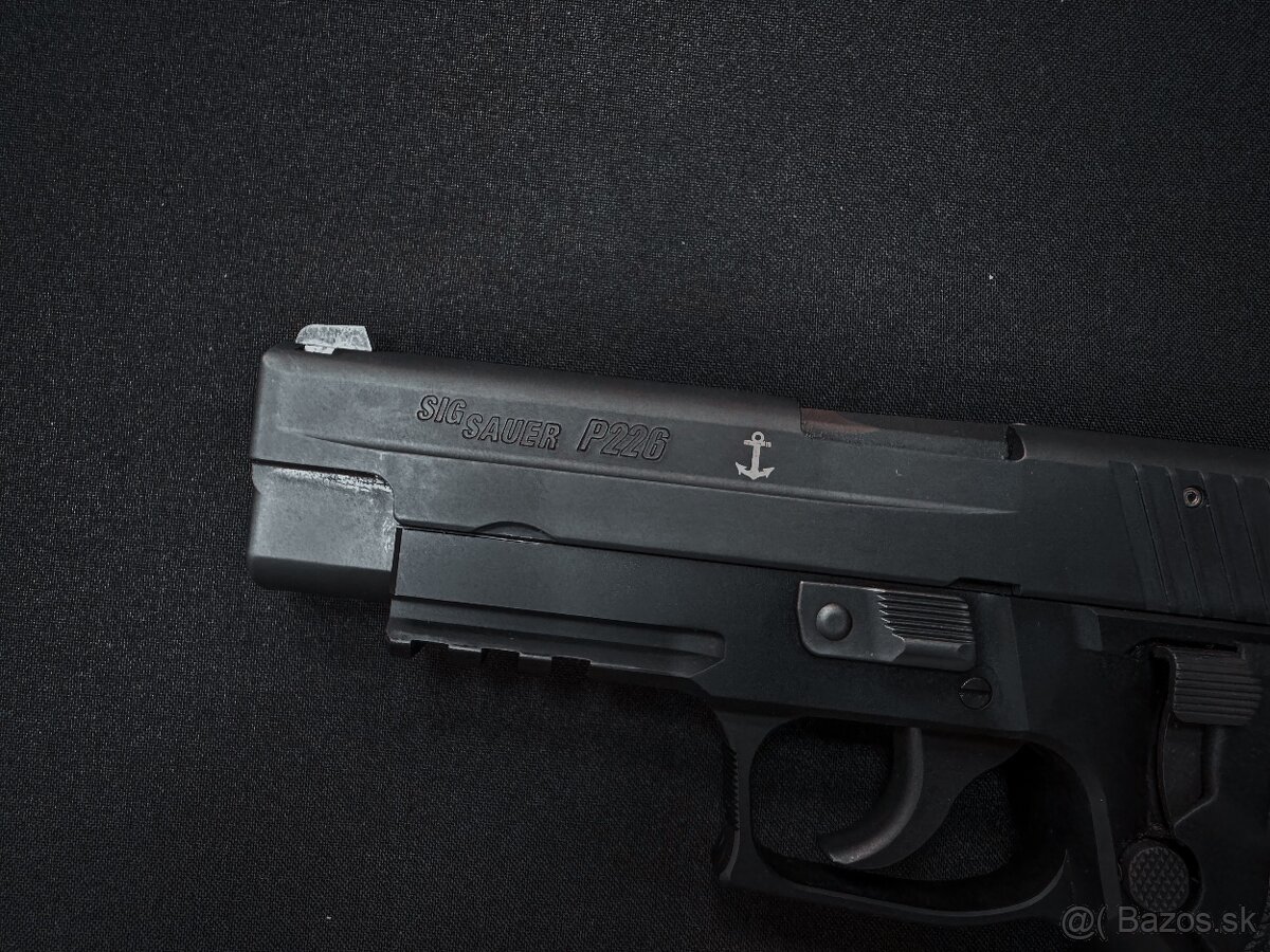 Sig Sauer P226 MK25 Navy Seal - 2