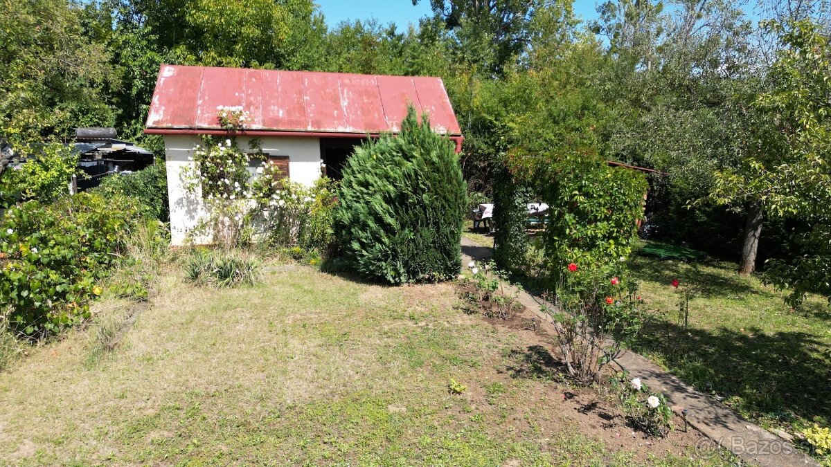 Rekreačná chata v Čani pri jazere s peknou záhradkou - 2