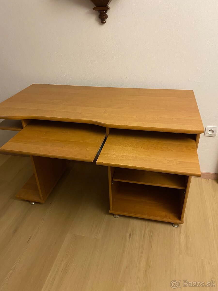 Počítačový stolík - 2