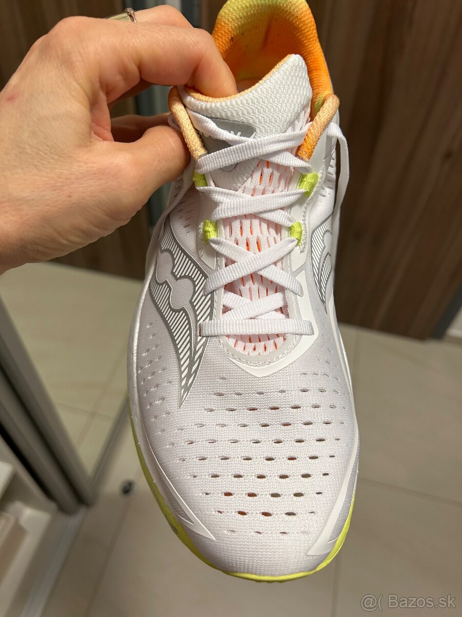 Dámske bežecké tenisky Saucony - 2