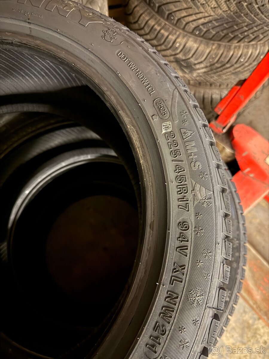 225/45/17 zimne - 2